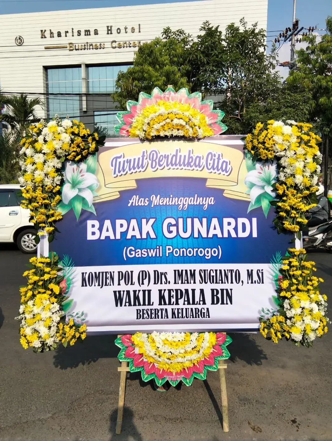 Papan Bunga 200 × 150 cm Mulai Rp1.100.000 – toko bunga Madiun